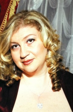 Irina Shapiro, author of THE HANDS OF TIME